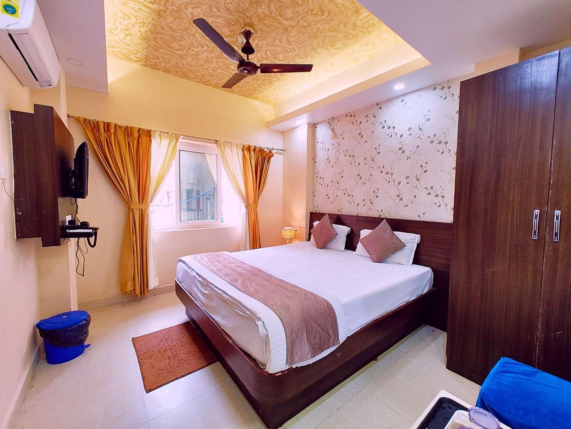 Hotel Sea View Luxury A R A D H A Y A Near Sea Beach